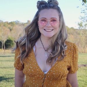 Meet your Posher, Emma